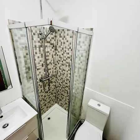 Cozy Lisbon, Close To Attractions *